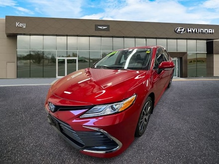 2023 Toyota Camry Hybrid XLE Sedan