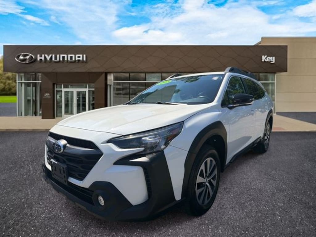 Used 2023 Subaru Outback Premium SUV