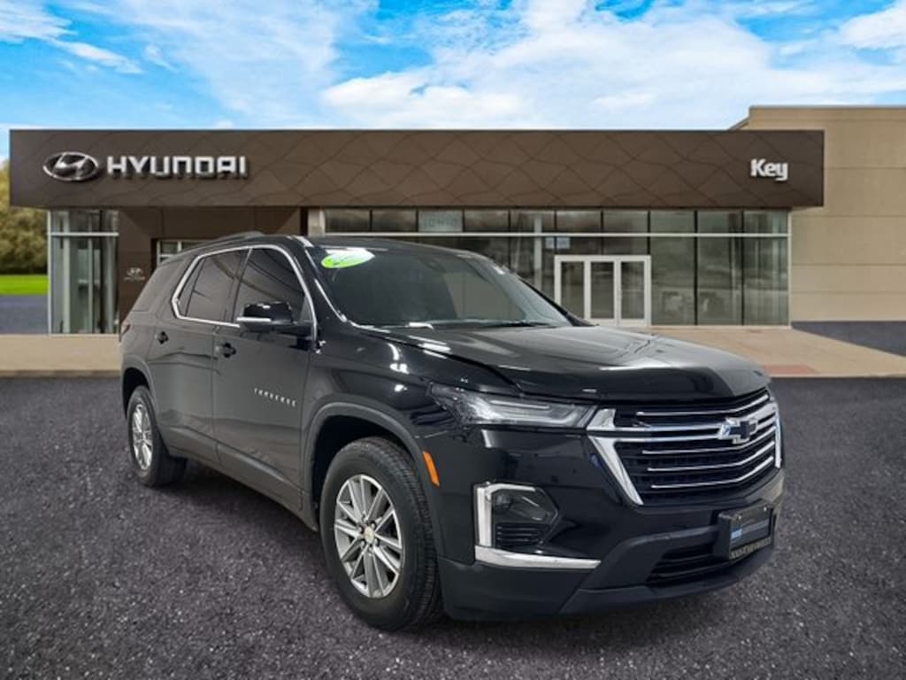 Used 2023 Chevrolet Traverse LT Cloth w/1LT SUV