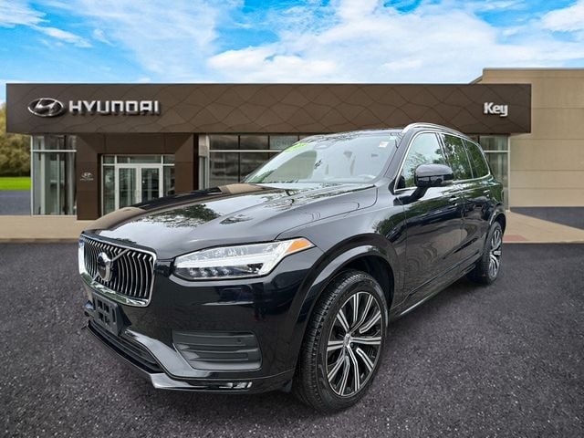 2023 Volvo XC90 B5 Core 4WD's photo