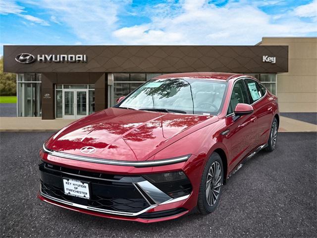 2025 Hyundai Sonata Hybrid Sedan 