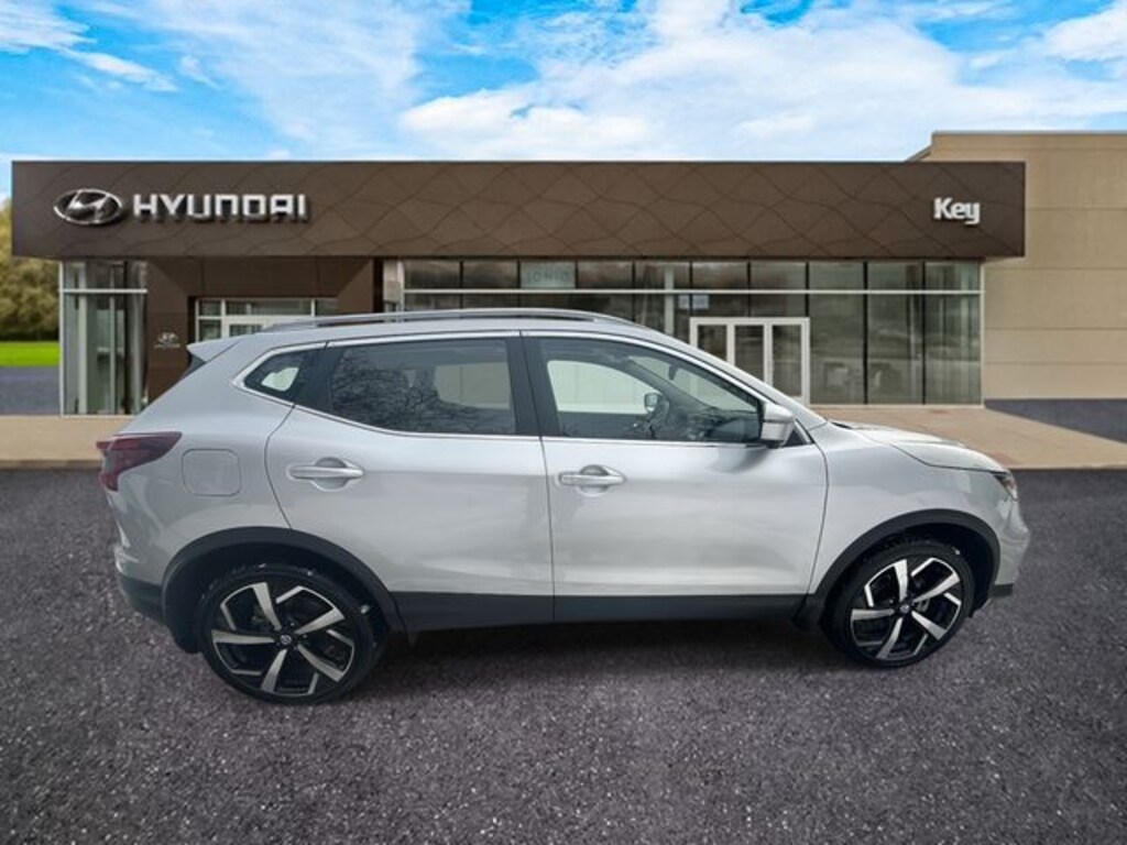 Used 2022 Nissan Rogue Sport SL SUV