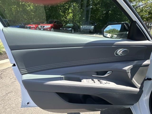 2026 Hyundai Elantra SEL Sport - Photo 13