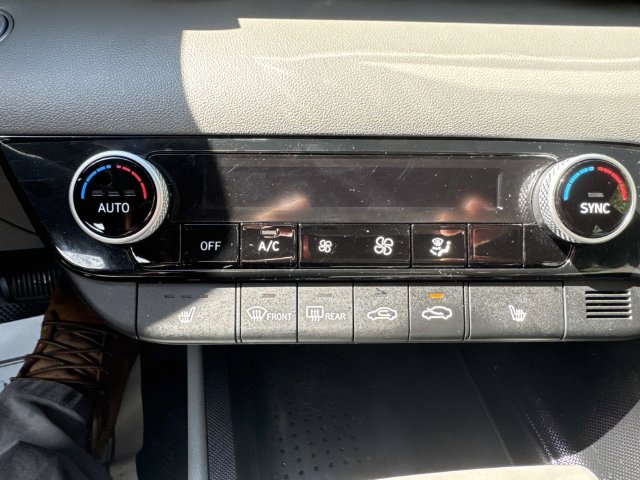 2022 Hyundai Elantra SEL - Photo 16