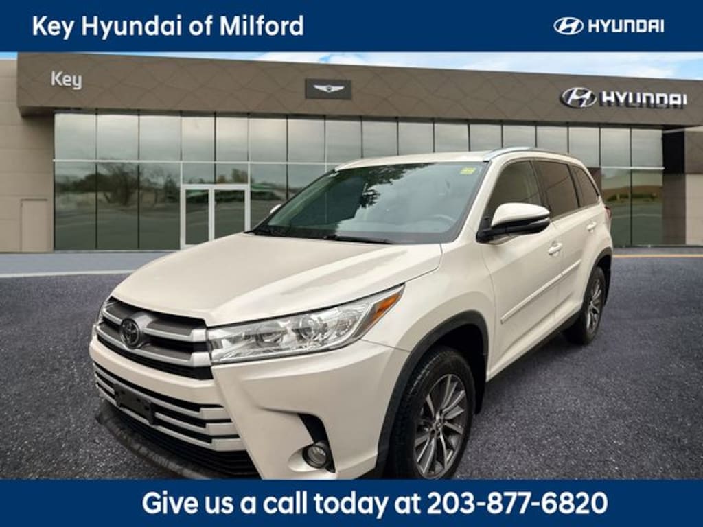 Used 2019 Toyota Highlander XLE V6 SUV
