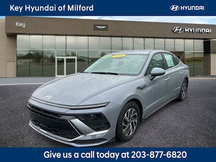 2026 Hyundai Sonata Hybrid Blue Sedan