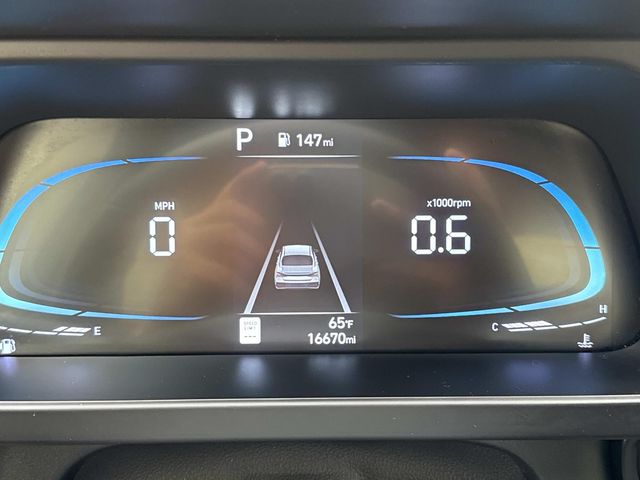 2025 Hyundai Elantra SEL - Photo 12