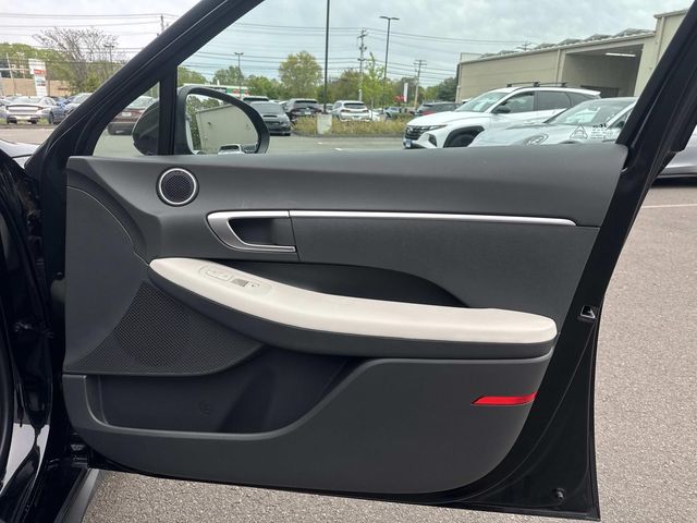 2025 Hyundai Sonata SE - Photo 19
