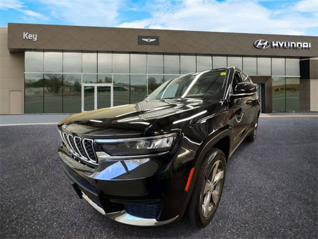 Used 2022 Jeep New Grand Cherokee Limited SUV