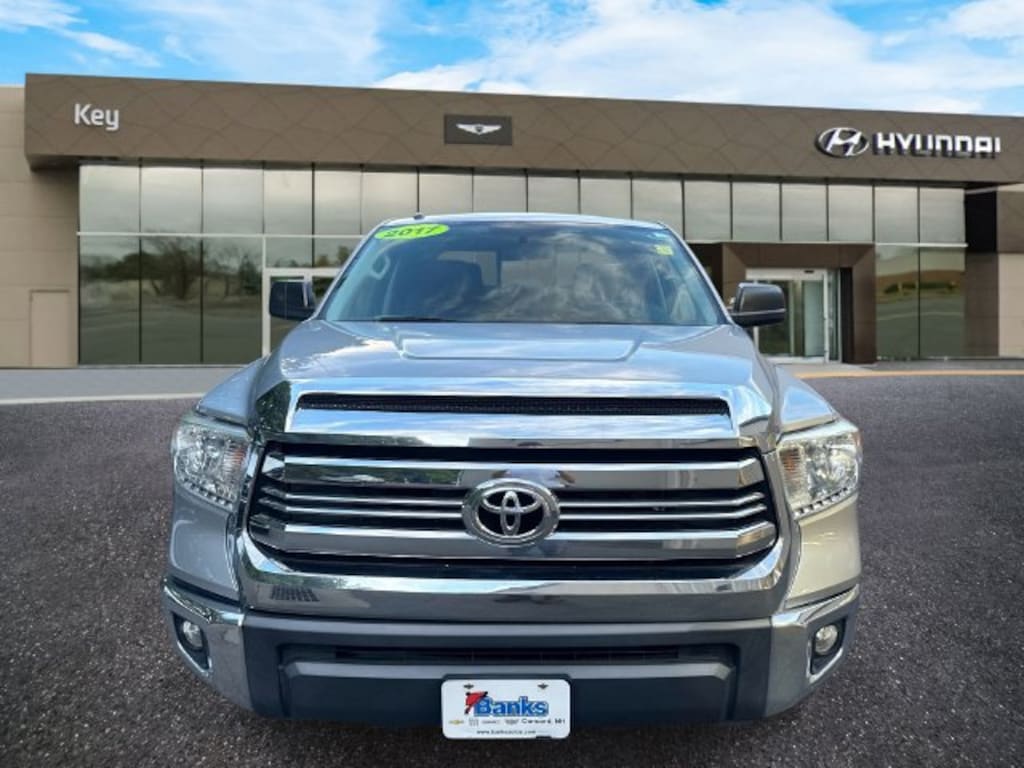 Used 2017 Toyota Tundra SR5 4.6L V8 Truck Double Cab