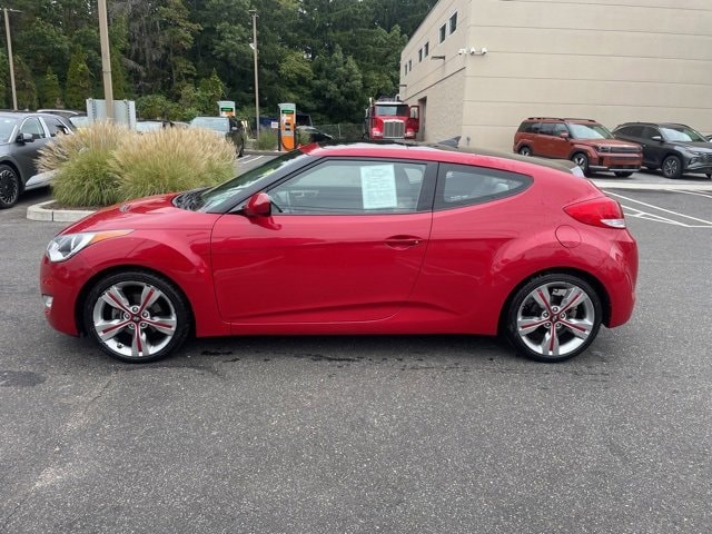 Used 2014 Hyundai Veloster Base with VIN KMHTC6AD6EU193212 for sale in Milford, CT