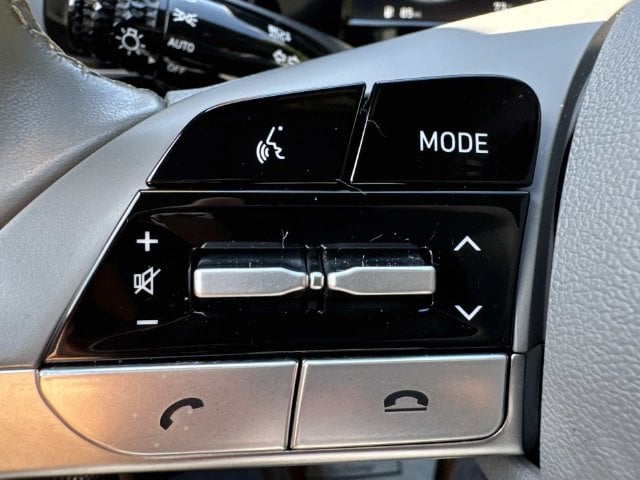 2022 Hyundai Elantra SEL - Photo 18