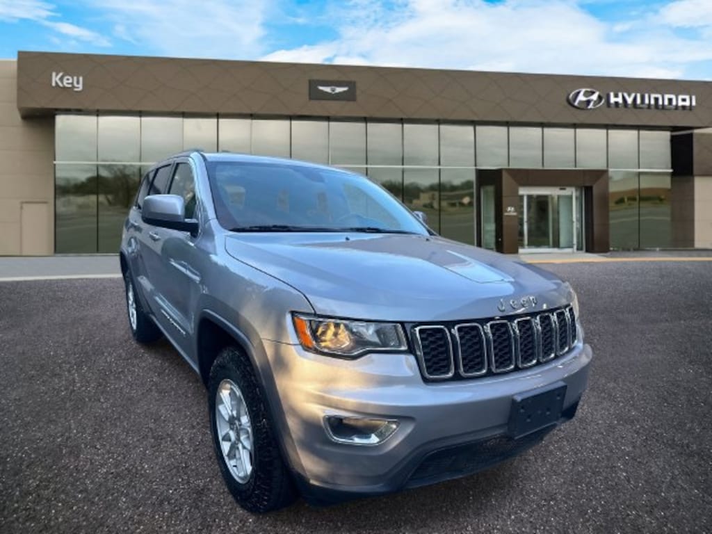Used 2018 Jeep Grand Cherokee Laredo 4x4 SUV