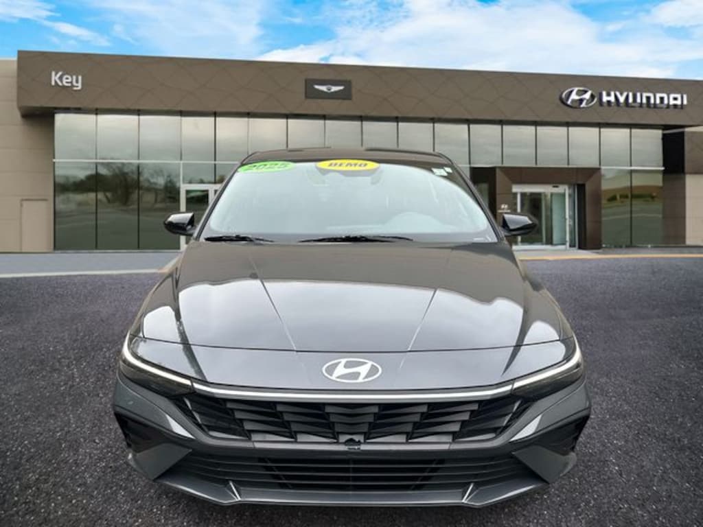 Used 2025 Hyundai Elantra SEL Sport Sedan