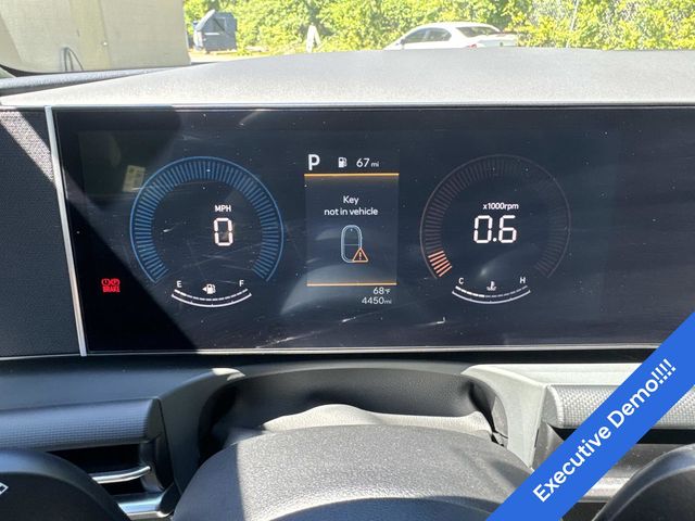 2025 Hyundai Santa Cruz SE - Photo 13