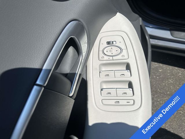 2025 Hyundai Sonata SE - Photo 14