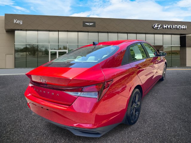 2022 Hyundai Elantra SEL - Photo 6