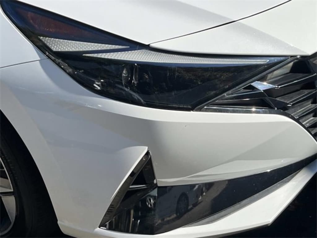 Used 2023 Hyundai Elantra Limited Sedan