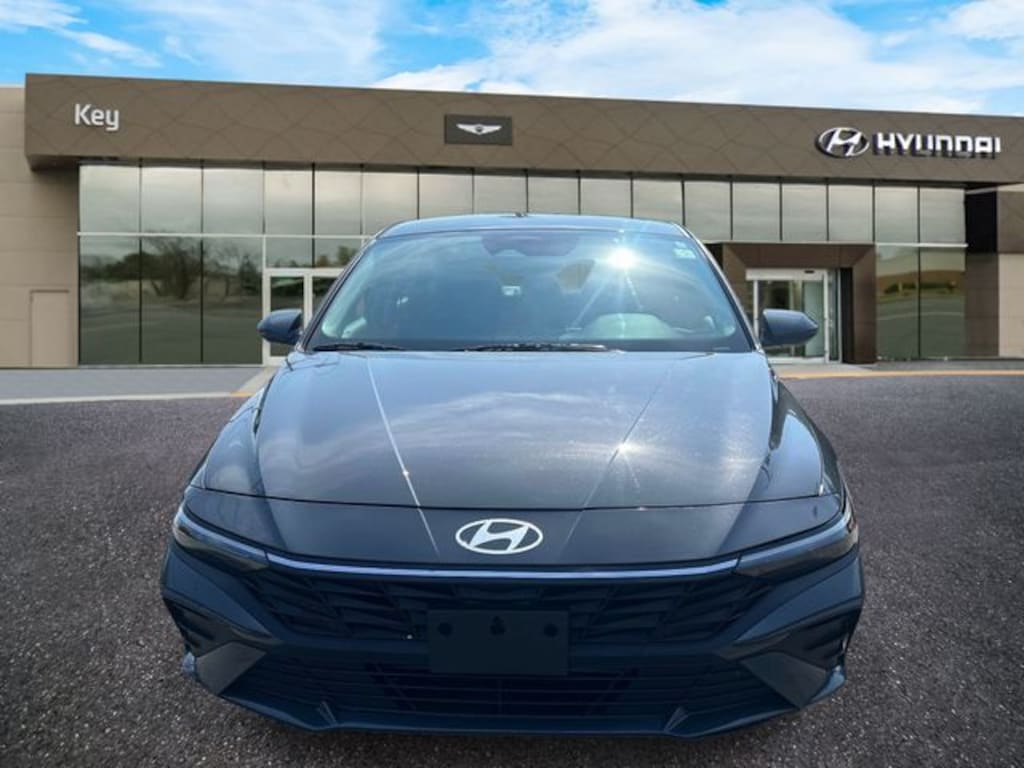 Used 2024 Hyundai Elantra SE Sedan