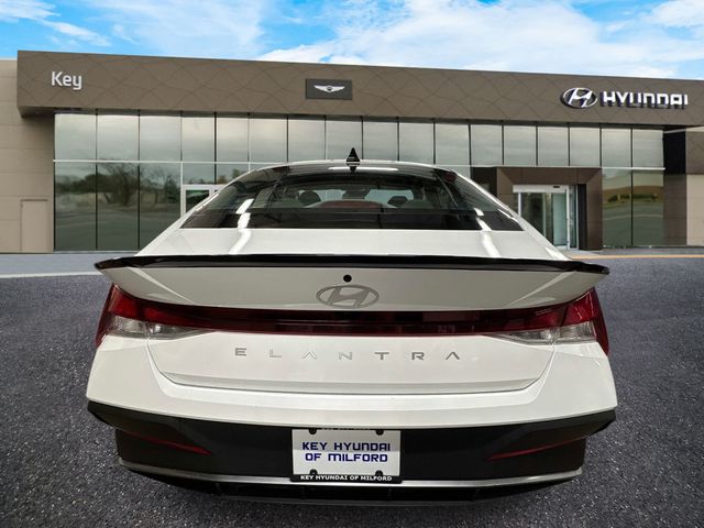 2025 Hyundai Elantra SEL - Photo 6