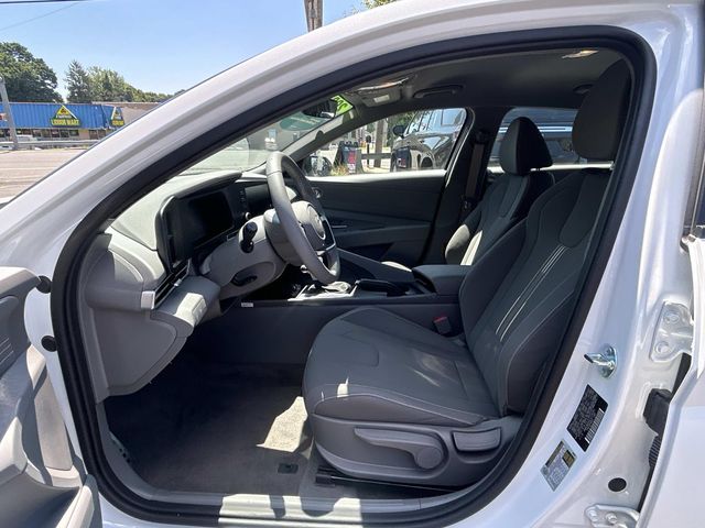 2026 Hyundai Elantra SEL Sport - Photo 14