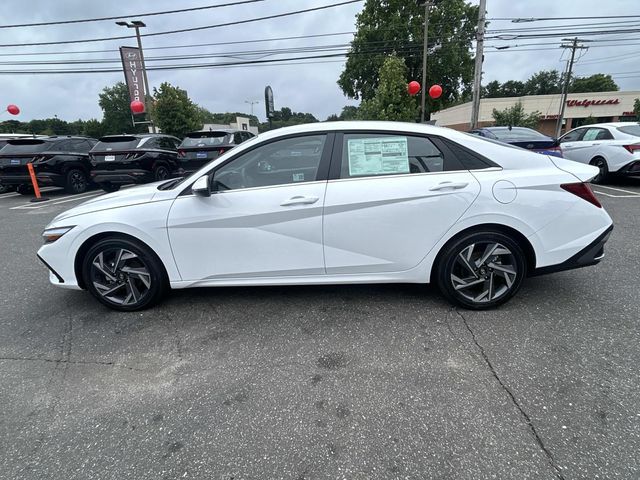 2025 Hyundai Elantra Limited - Photo 9
