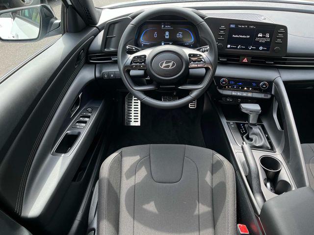 2025 Hyundai Elantra SEL - Photo 8