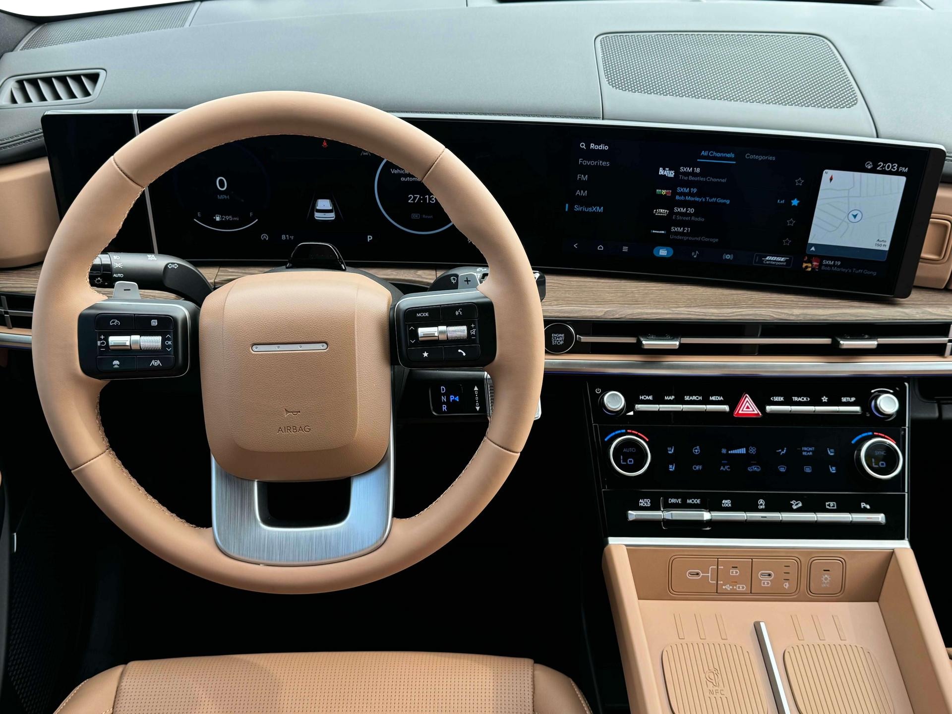 2025 Hyundai Santa Fe Limited - Photo 17