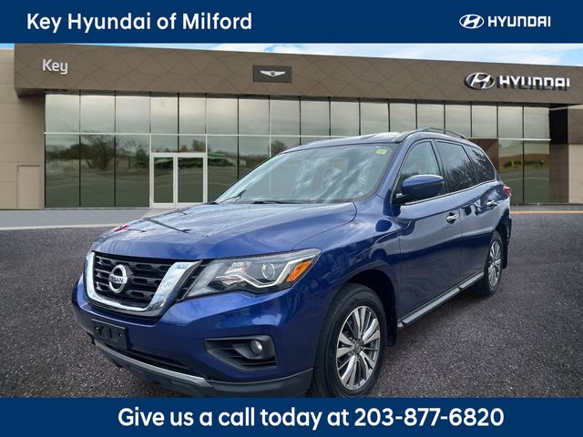 2020 Nissan Pathfinder SV