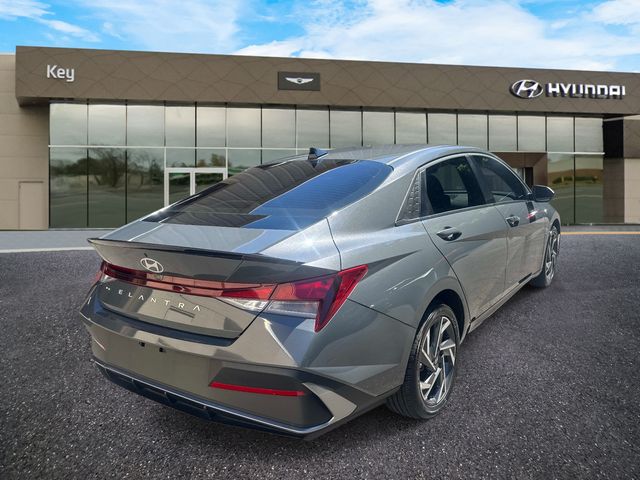 2025 Hyundai Elantra SEL - Photo 6