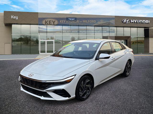 2025 Hyundai Elantra Hybrid Sedan 