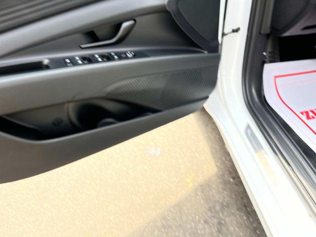 2025 Hyundai Elantra SEL - Photo 7