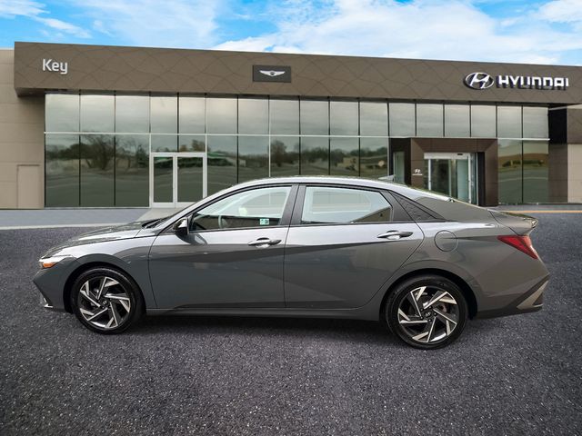 2025 Hyundai Elantra SEL - Photo 8