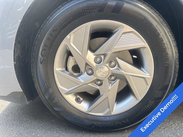 2026 Hyundai Sonata SE - Photo 9