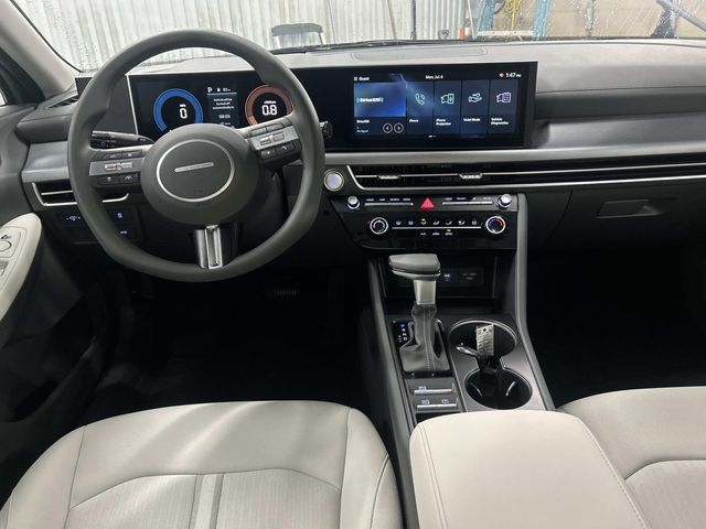 2025 Hyundai Sonata SE - Photo 15