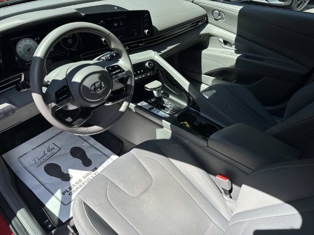2022 Hyundai Elantra SEL - Photo 12