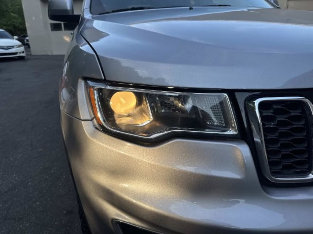 Used 2018 Jeep Grand Cherokee Laredo 4x4 SUV