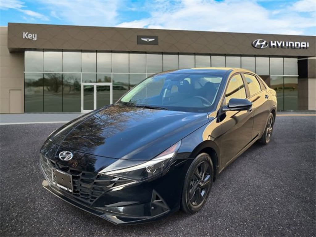 Used 2023 Hyundai Elantra SEL Sedan