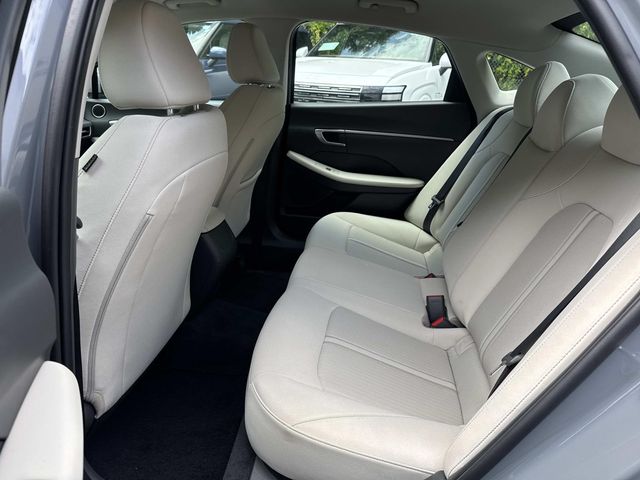 2025 Hyundai Sonata SE - Photo 18