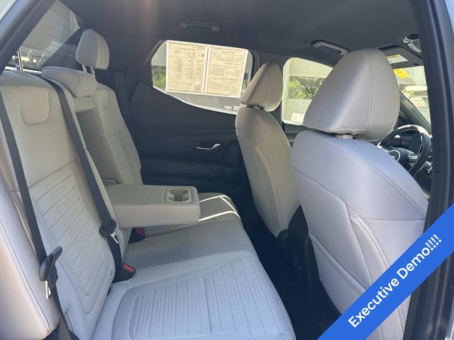 2025 Hyundai Santa Cruz SE - Photo 23
