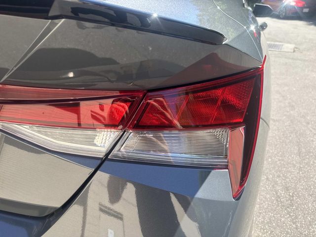 2025 Hyundai Elantra SEL - Photo 7