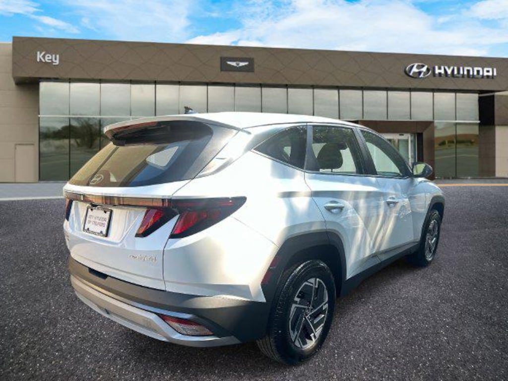 New 2026 Hyundai Tucson Hybrid Blue SE SUV