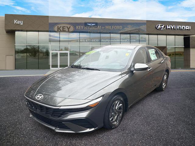 2026 Hyundai Elantra Hybrid Sedan 