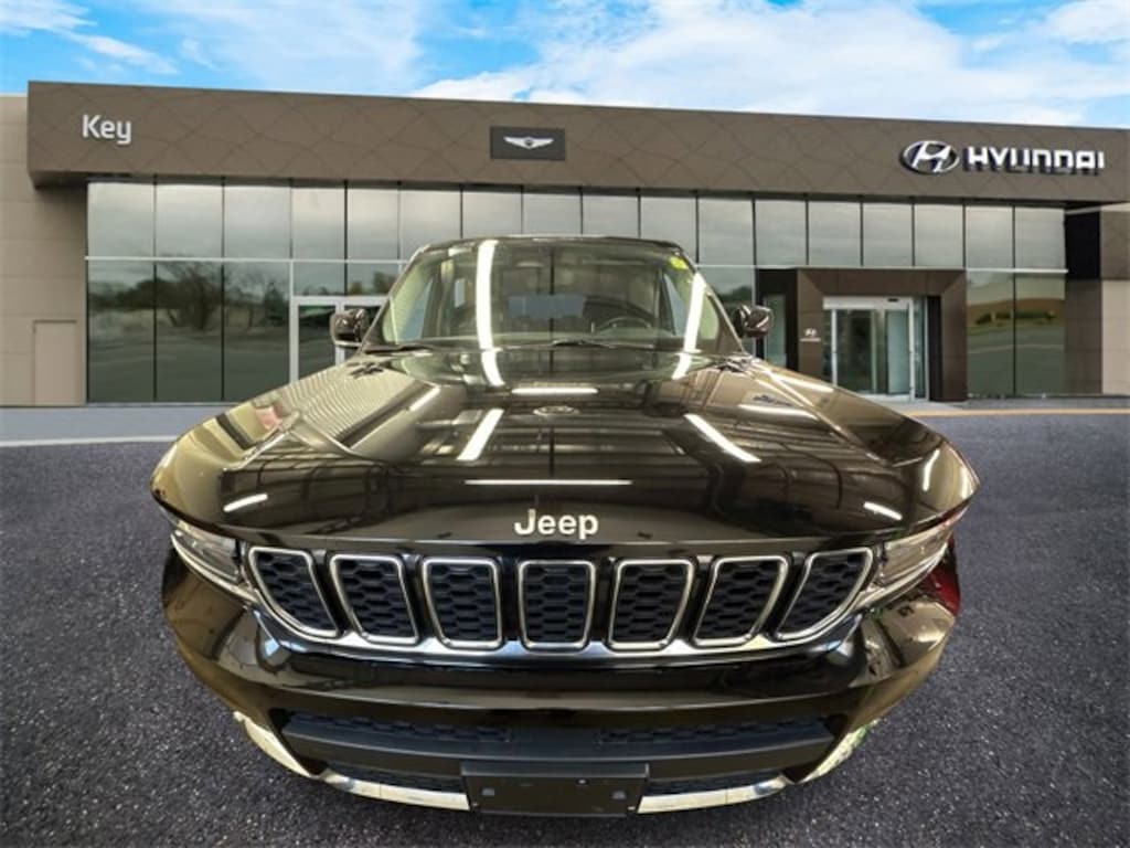 Used 2022 Jeep New Grand Cherokee Limited SUV