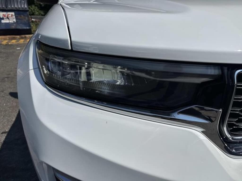 Used 2022 Jeep Grand Cherokee Limited SUV