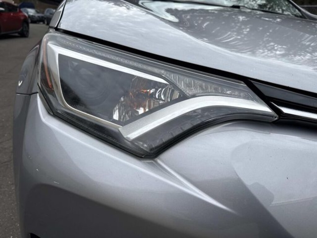 Used 2018 Toyota RAV4 XLE SUV