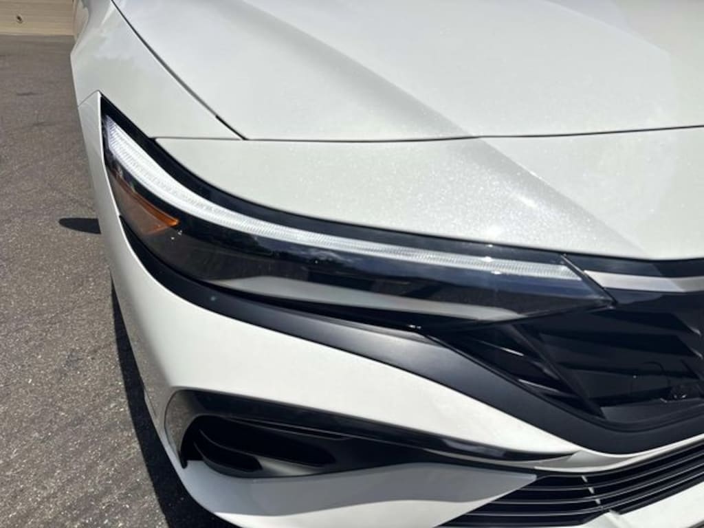 Certified 2025 Hyundai Elantra Hybrid Limited Sedan