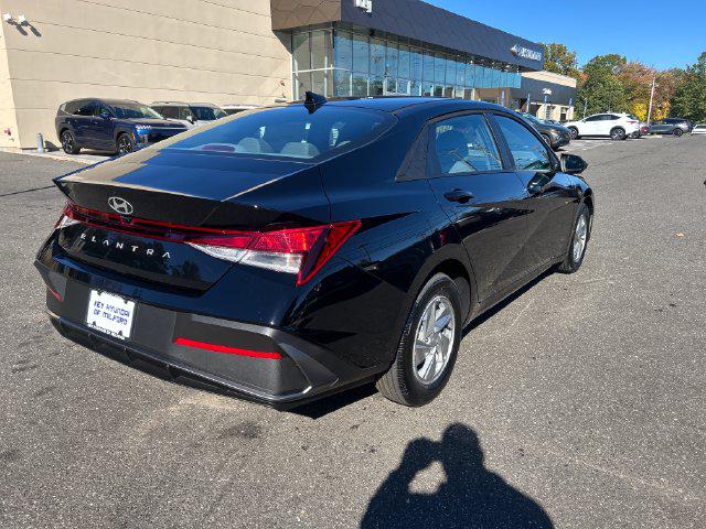 New 2026 Hyundai Elantra SE Sedan