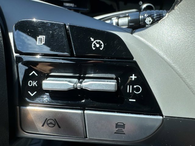 2022 Hyundai Elantra SEL - Photo 17