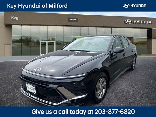 2025 Hyundai Sonata SE's photo